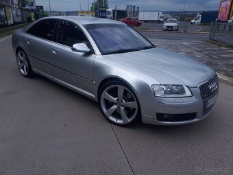 AUDI S8 - 10