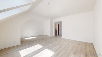 Priestranný 3-izbový byt v projekte Polianky B136 - 10