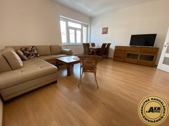 EXKLUZÍVNE Priestranný 3 izbový byt v srdci mesta Zvolen na - 10