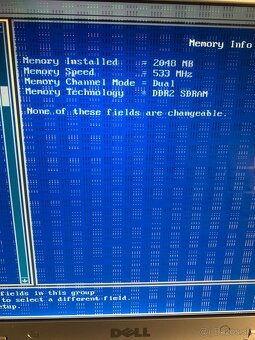 Dell Inspiron 9300 17" - 10