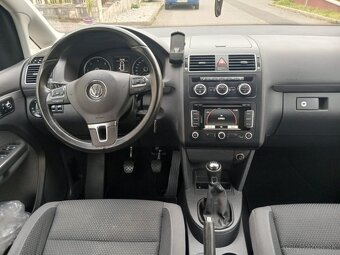 Volkswagen Touran 2.0 TDI - 10