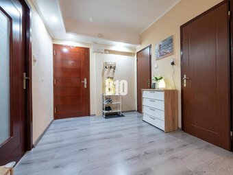 REZERVOVANÉ - Slnečný 3 izbový byt s balkónom - klíma + kot - 10