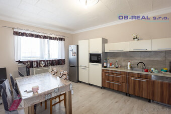 Ponúkame na predaj rekonštr. 3+1izb RD zast.157m2 na spoločn - 10