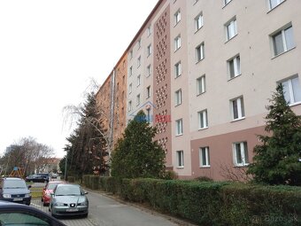GARSÓNKA komplet zariadená pri OC SLIMÁK. - 10