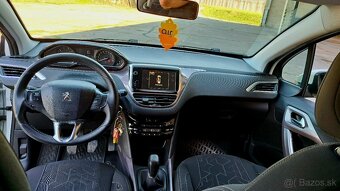 Peugeot 2008 1.2 benzín - 10