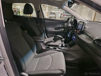 Hyundai i30 combi family 1.5i DPi 81kW 48000km facelift CW - 10