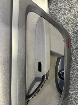 Predám INTERIER sedačky+tapacíre VW TOURAN 1T 7-MIEST - 10