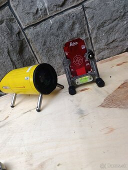 Potrubný laser Leica PIPER 100 (červený lúč) na kladenie od - 10