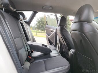 Hyundai I30 CW 1.6CRDi Premium - 10