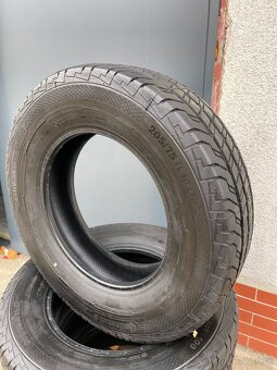 Continental 205 75 R16C - 10