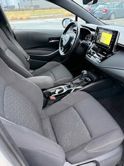 Toyota Corolla Combi 2.0 Hybrid (2019) - 10