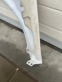 Predny blatnik VW Golf 5 variant biela LR9A - 10