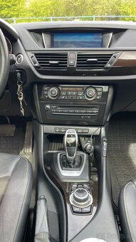 BMW X1 2.0d xDrive xLine - PANO, NA - 10
