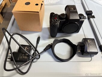Lumix S5iix - 10