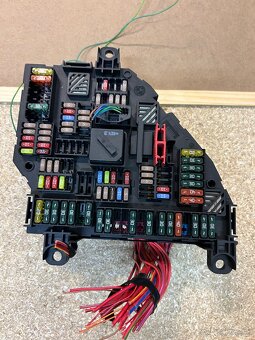 BMW 7 F01 NÁHRADNÉ DIELY - 10