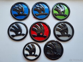 Čierne / karbónové / farebné - logo na ŠKODA - 10