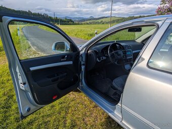 Škoda Octavia 2 facelift 1,6MPi - 10