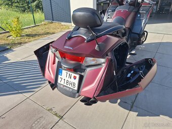 Honda GL 1800 F6B - 10