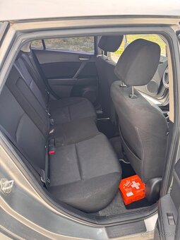 Mazda 3 1.6 benzín 2010 77kw Hatchback - 10