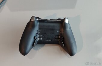 Nefunkčný Xbox + Elite series 2 controller - 10