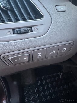 Hyundai ix35 2.0i DOHC D-CVVT Premium 4x4 A/T LPG - 10