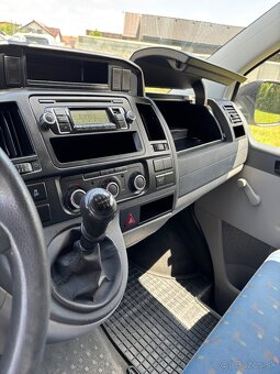 VW Transporter T5 - 10