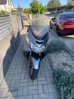 Predám Suzuki Burgman 250 - 10