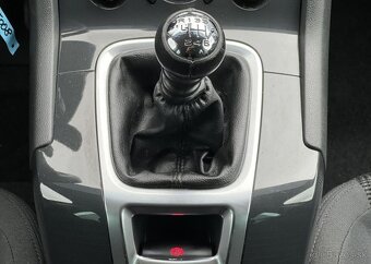 Peugeot 5008 2.0HDi NAVI KAMERA TAŽNÉ ALU nafta manuál - 10