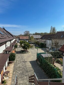 Prenájom priestrannej Garsónky v Seredi 38m2 – Kúpeľné Nám. - 10