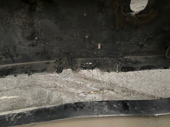 Predný nárazník BMW E60 - 10