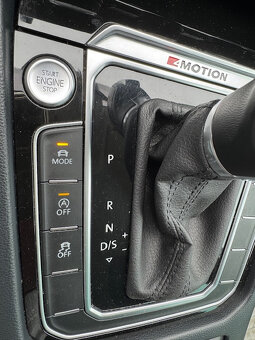 Volkswagen Passat Variant 2.0 BiTDI Highline 4MOTION - 10