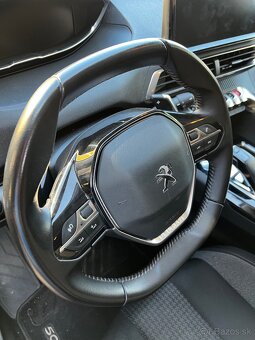 Peugeot 5008 1,2L benzín, automat - 10