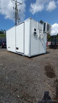 Chladiaci box - 10