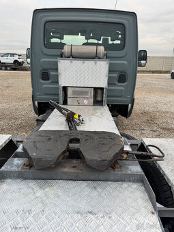 Iveco Daily mini ťahač - 10