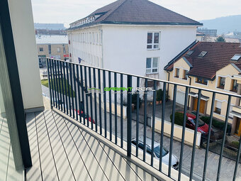 Prenájom kancelária 43 m2, 3. poschodie, Jarková 14 - 10