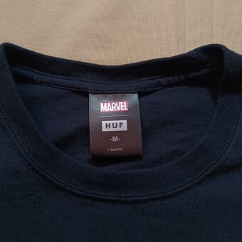 Huf x Marvel čierne tričko s veľkou potlačou Spider-man M - 10