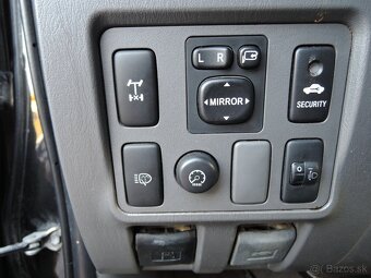 Toyota Hilux 2,5 D-4D 4x4 1.maj ČR HardTop DPH 2013 - 10