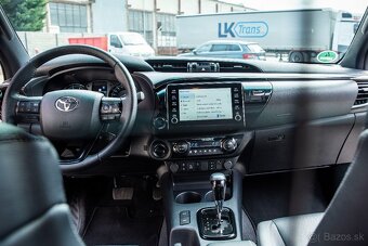 Toyota Hilux Extra Cab 2.8 D-4D Invincible 4x4 - ZÁRUKA - 10