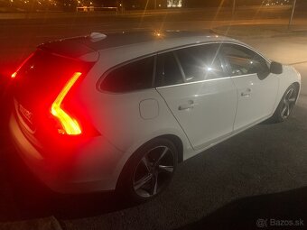 Predám vozidlo Volvo V60 Rdesign - 10