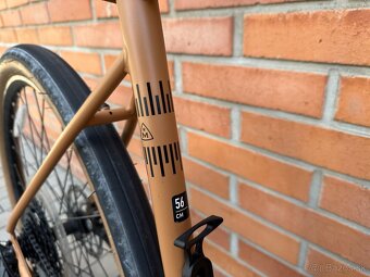 NÁDHERNÝ gravel bicykel MARIN Nicasio+ v pieskovej ako NOVÝ - 10