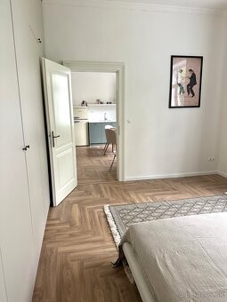 Štýlový, novozrekonštruovaný 3-izb byt v centre BA - 10