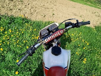 Yamaha DT 125 LC - 10