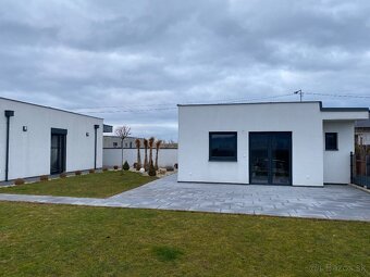 Moderná novostavba v obci Mikušovce okres Lučenec - 10