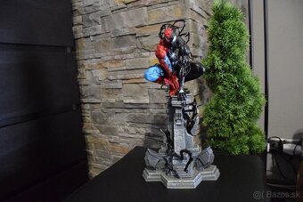 Spider-Man & Venom LED osvetlena figurka - 10