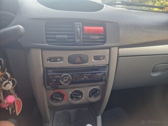 Renault thalia, symbol - 10