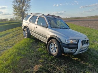 Opel Frontera, ročník 2003..karoséria AC kombi. 2,2 Tdi 88kw - 10