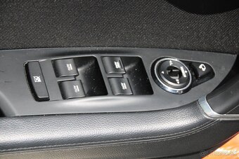 HYUNDAI i40 Business 1,7 CRDi 104 kW A/T - 10