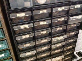 ZACINAJUCI RADIO-ELEKTRONIKA AMATERI...POZOR - 10