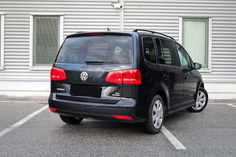 Volkswagen Touran 1.6 TDI DSG - 10