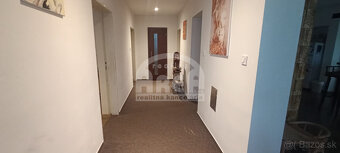 Rodinný dom v Sobranciach - mestská časť Komárovce - 10